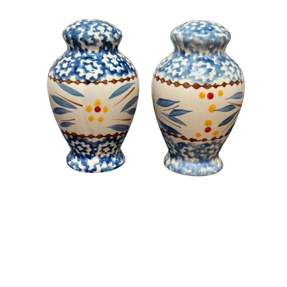 Cute Country Cottage Salt & Pepper Shaker Set Blue Speckled 3 1/2